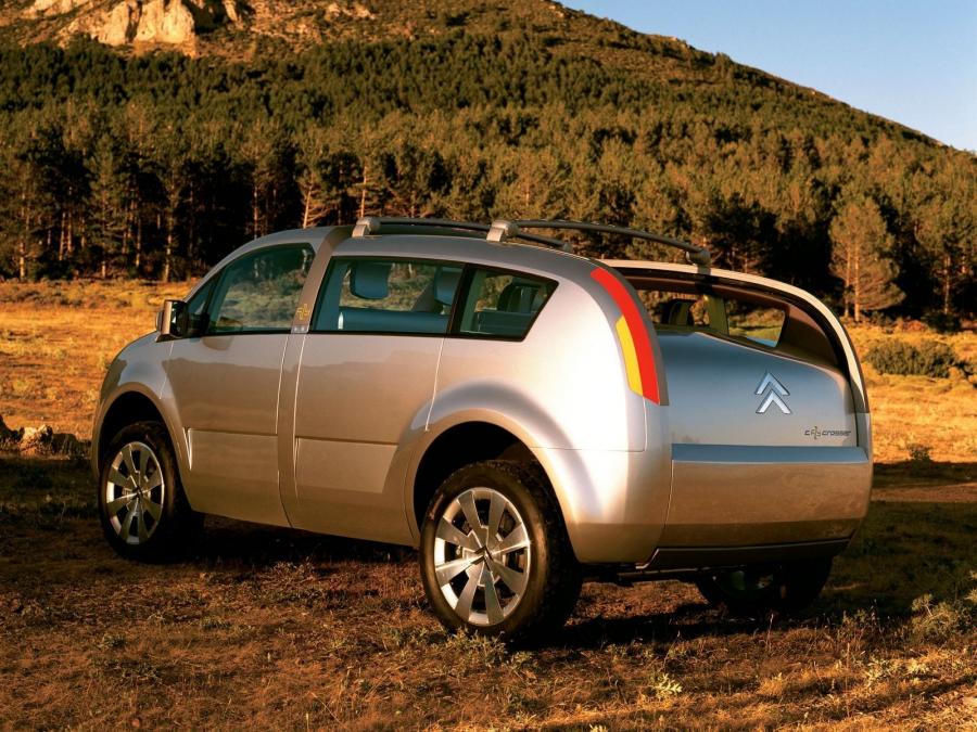  Citroen C-Crosser Concept 2001 года  (фото 3 из 28)